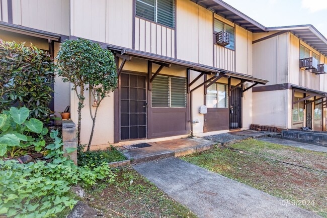 Building Photo - $2,6700 / 2 Bed 1.5 Bath IN MILILANI (WATER&SEWER INCLUDED)