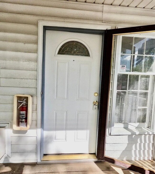 Photo - 700 Mitchell Dr Unit B