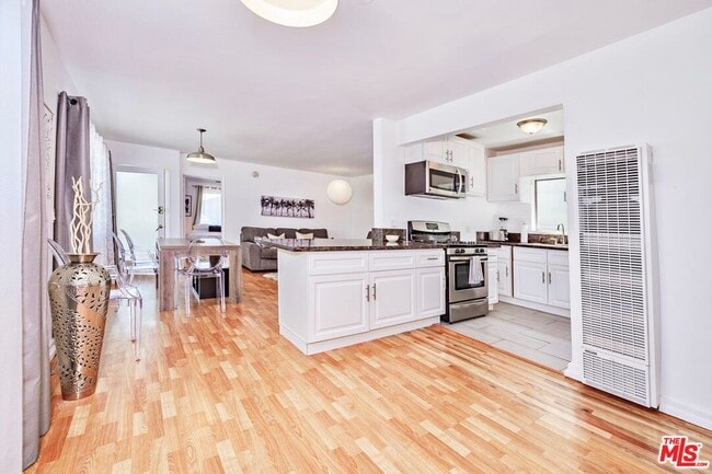 Photo - 35-35 Dudley Ave Unidad 1/2