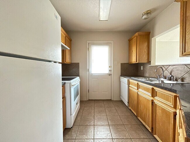 Photo - 3206 Dannen Ct Unit # B
