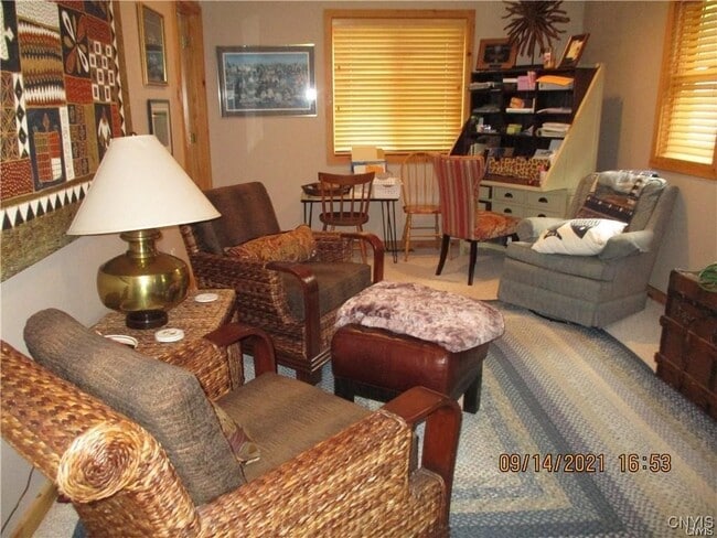 Photo - 47619 Dingman Point Rd