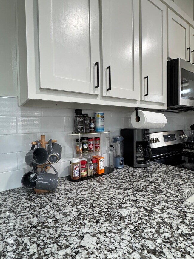 Photo - "Stylish 2-Bed, 2-Bath Gem with Granite Touches in Pharr, TX!"
