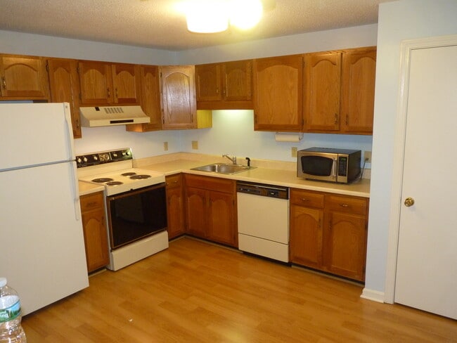 Building Photo - 130 Endicott St N Unit 319