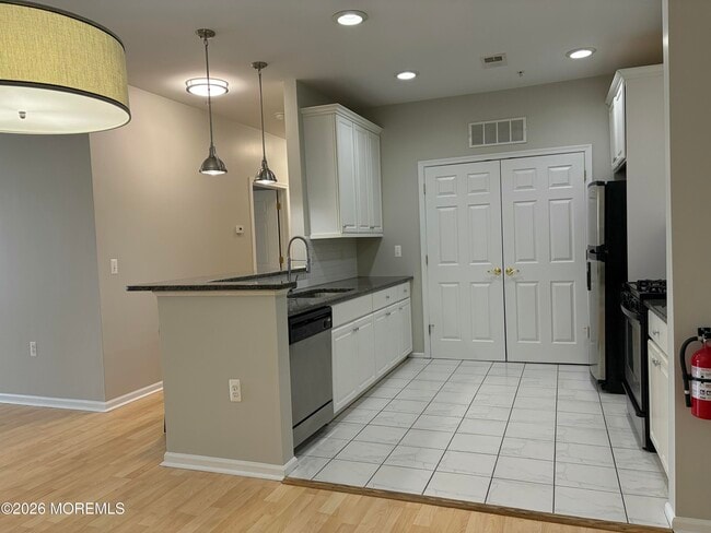 Photo - 610 Sophee Ln