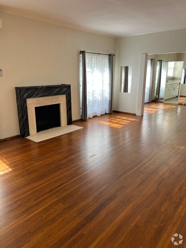 Building Photo - 8276 Norton Ave Unit C Rental