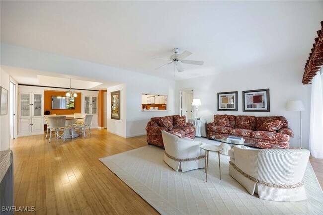 Photo - 4251 Lake Forest Dr Unidad 214