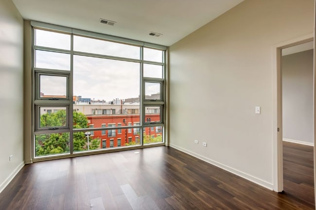 Photo - 1297 W Madison St