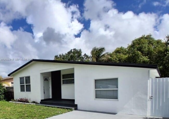 Photo - 2600 NW 108th St