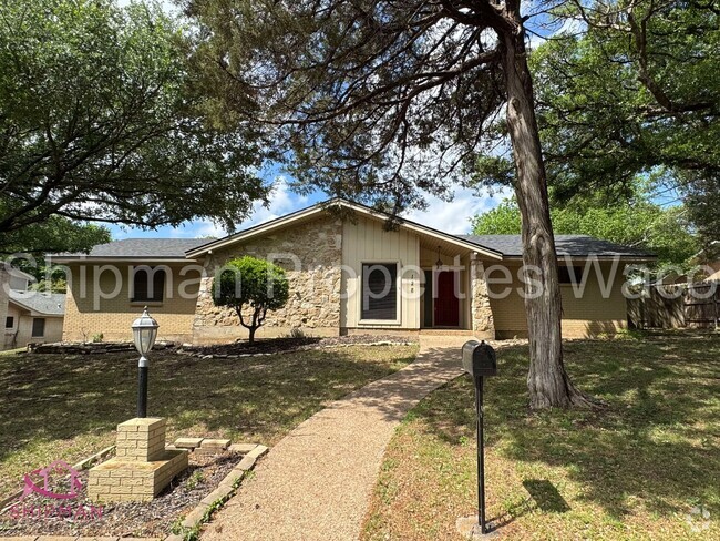 Building Photo - 128 Wooded Crest Dr Rental