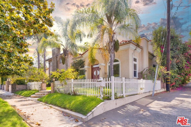 Photo - 12219 Darlington Ave