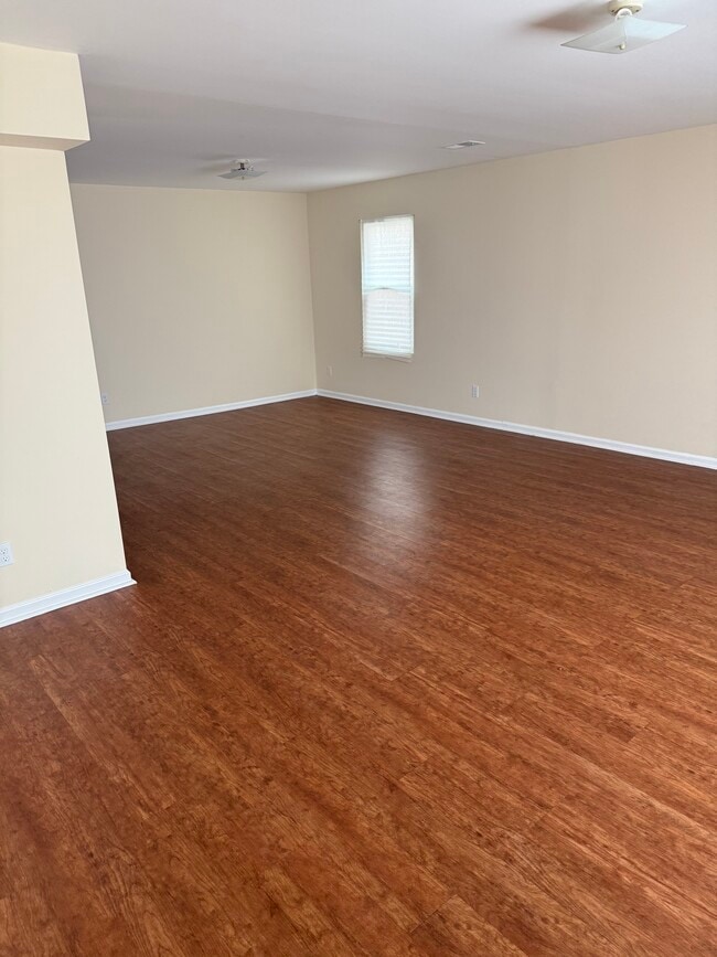 Photo - 183 Chancellor Ave Unit First Floor