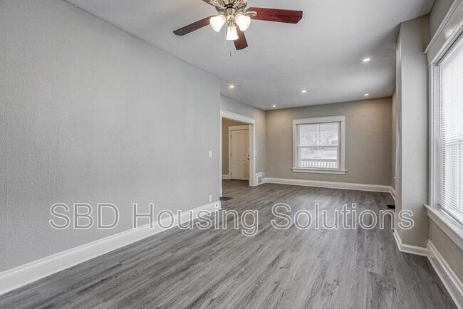 Photo - 2256 S Sterling Ave