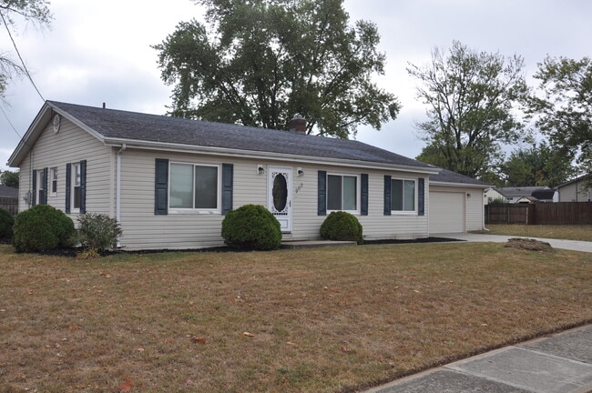 Building Photo - 900 Franora Dr Rental