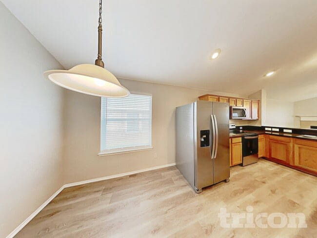 Photo - 8605 Autumn Creek Trail