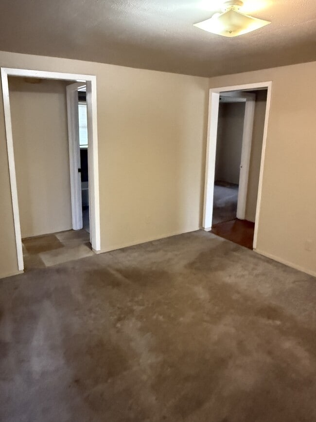 Photo - 182 Garrett Dr