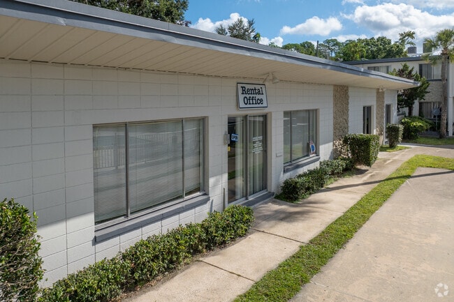Leasing Office - Three Fountains