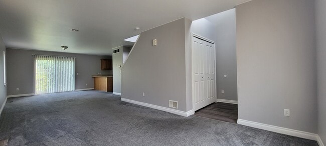 Photo - 3253 E 11 Mile Rd