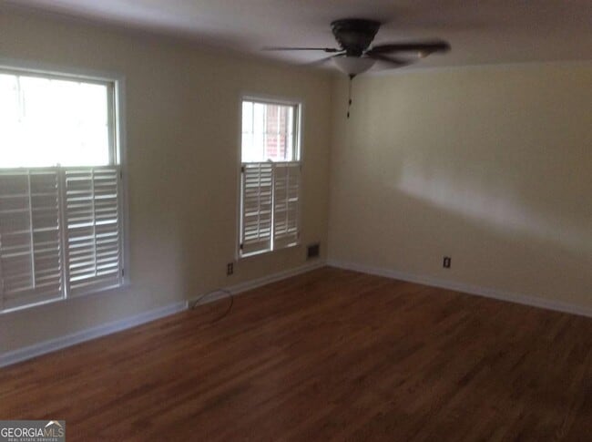 Photo - 290 Burke Cir