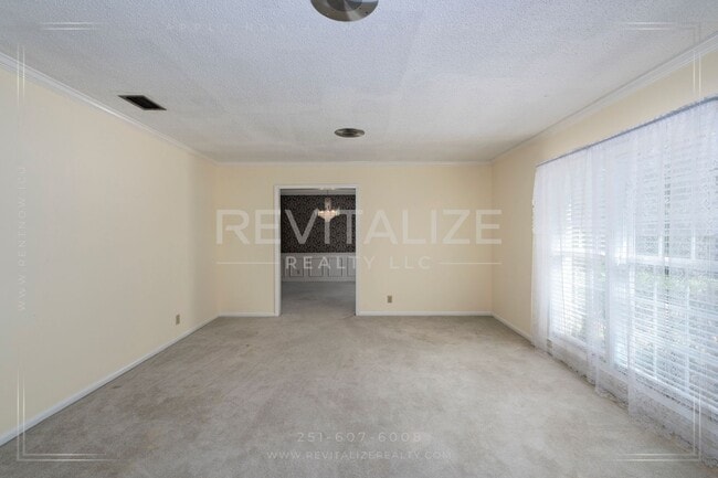 Photo - Beautifully Preserved 4 Bd / 3 Ba Vintage 70's Home