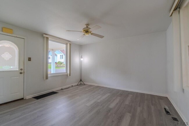 Photo - 703 Saybrook Pl