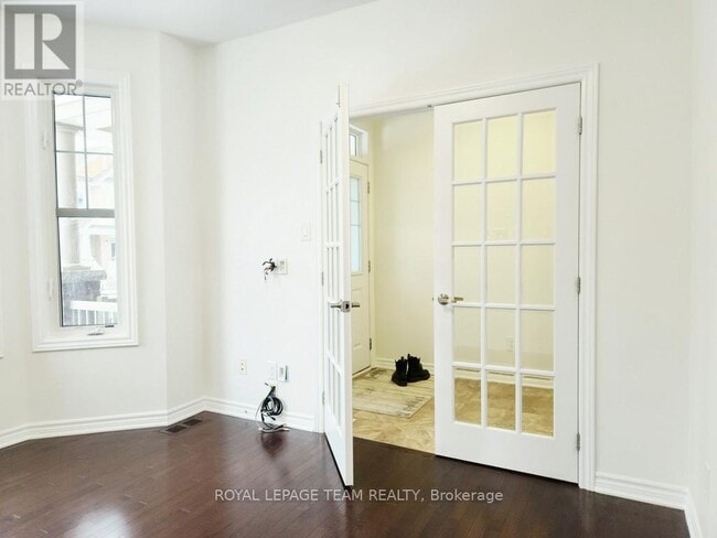 Photo - 113 Lily Pond St