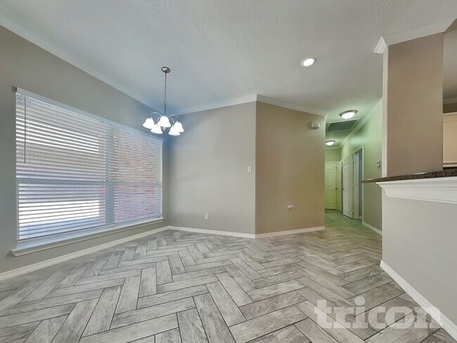 Photo - 6855 Tournament Dr