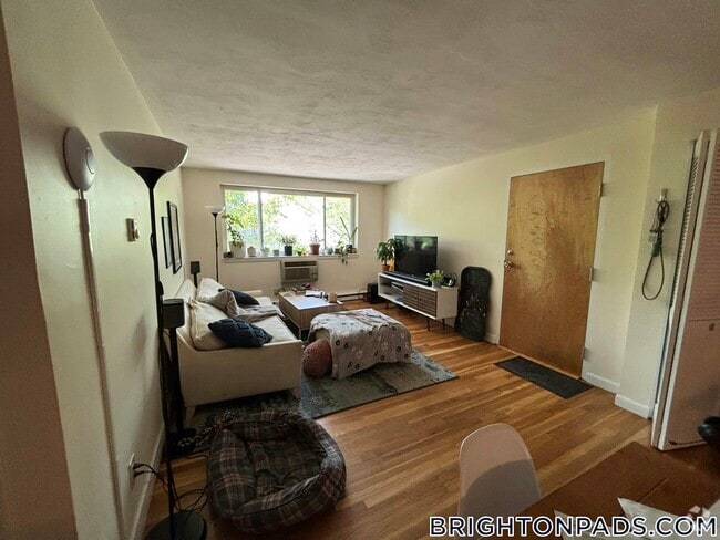 Building Photo - 39 Englewood Ave Rental
