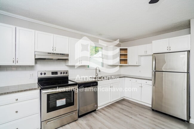 Photo - 520 Goyne Ave