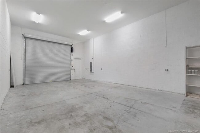 Photo - 4982 SE Railway Ave