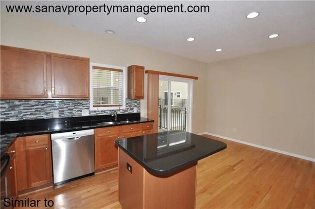 Photo - ? Stylish 2-Bedroom Townhome in Prime West Des Moines! Move in Special- Feburary Rent Free