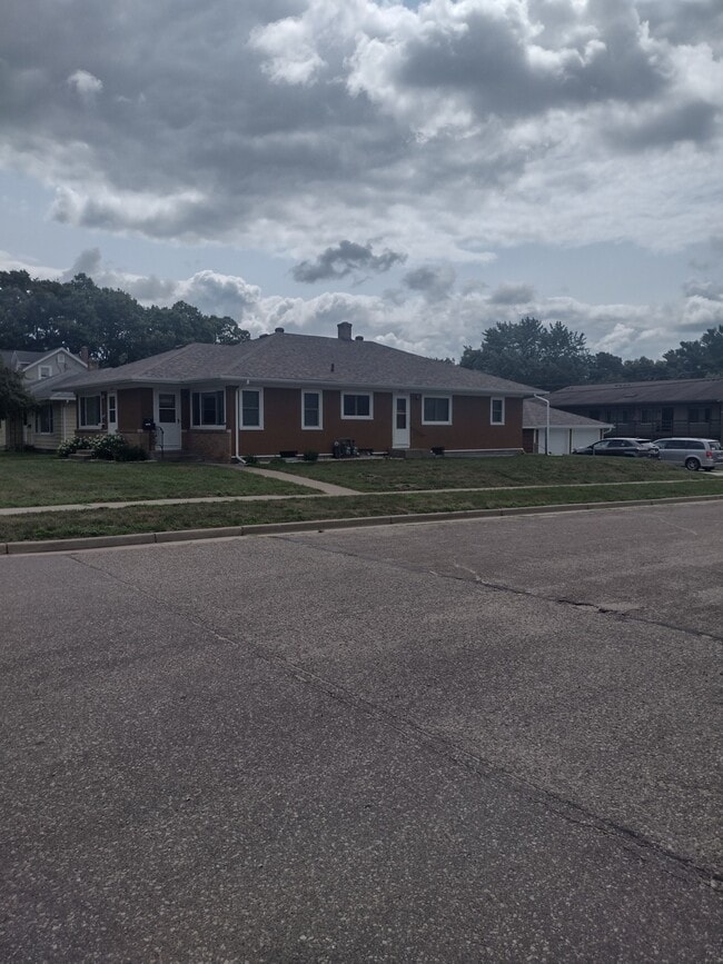 Building Photo - 403 Grove St Unit 403