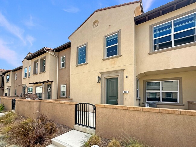 Beautiful 2B/2.5BA townhouse in San Marcos... - Beautiful 2B/2.5BA townhouse in San Marcos...