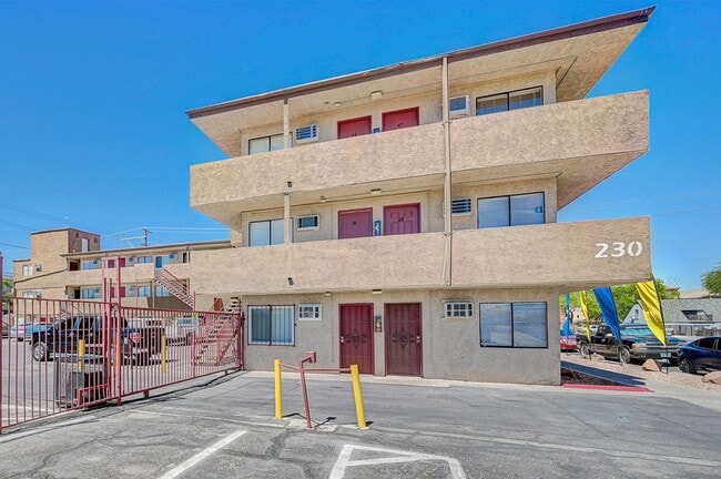 Stewart Arms - Apartments For Rent Las Vegas - Newly Renovated