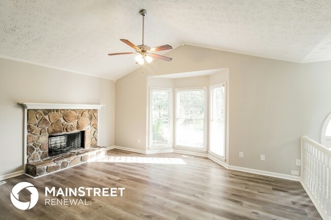 Photo - 15 Silverthorne Cir