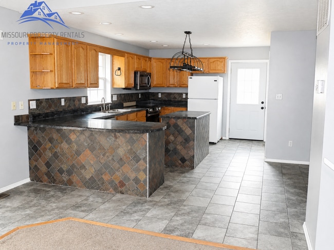 Photo - 216 Spring Meadow Parkway
