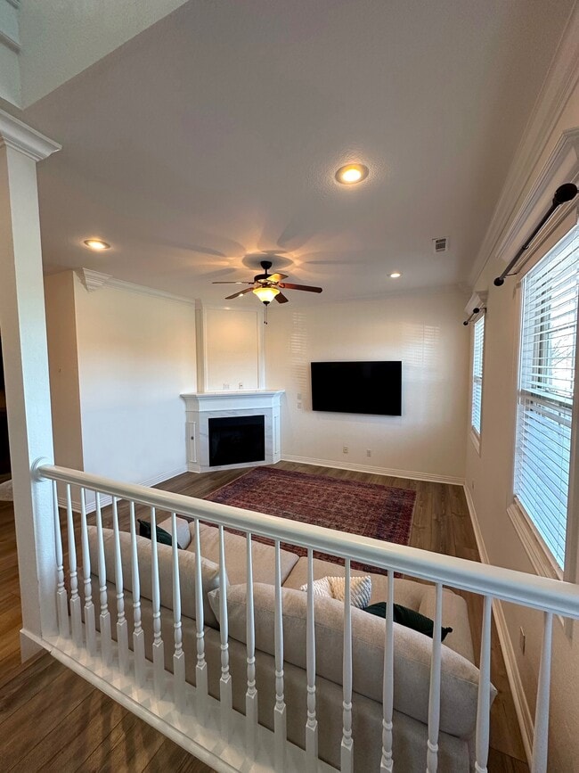 Photo - 571 N Rupple Rd