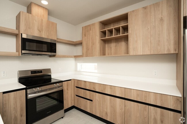 Photo - Colgate Crossings