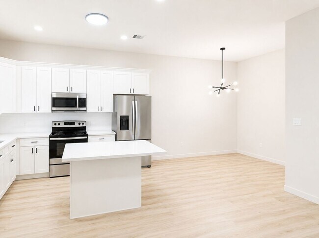 Photo - 326 Clearwater St