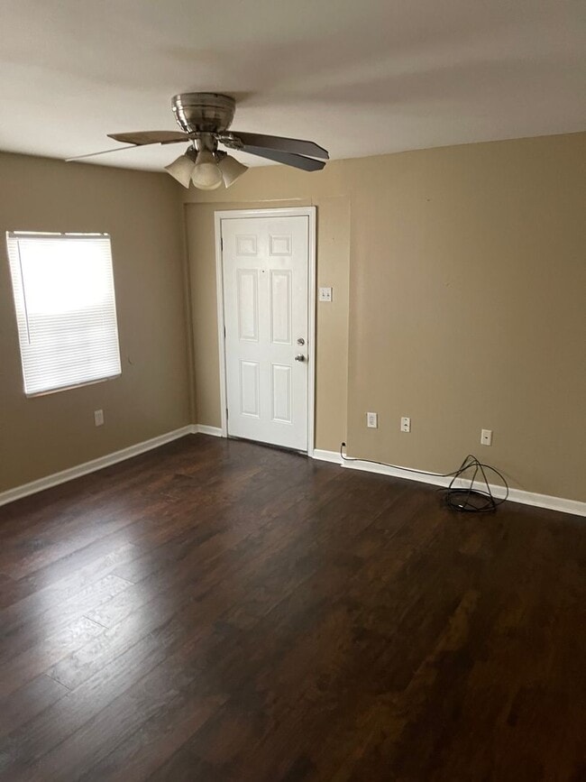 Building Photo - Well Kept 2 Bedroom in the Gentilly Area Unit B Rental