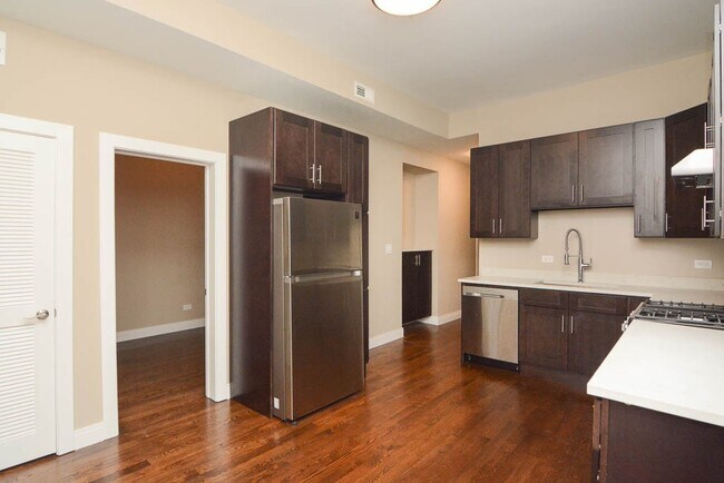 Photo - 2637 W Potomac Ave Apartments Unit 3