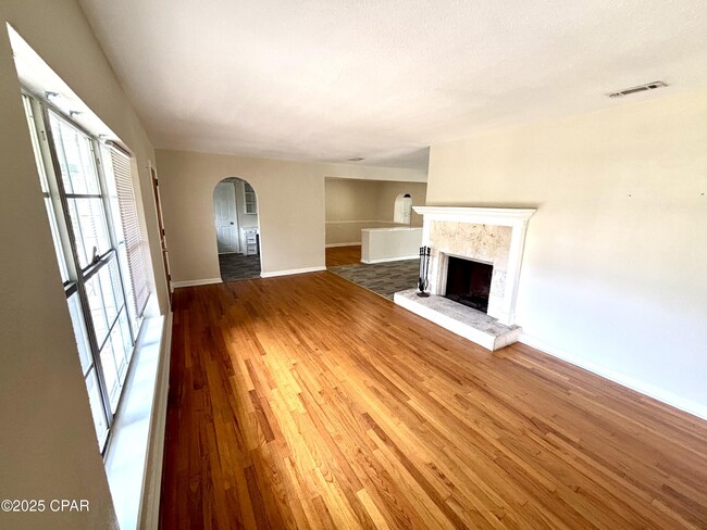 Photo - 1206 Buena Vista Blvd