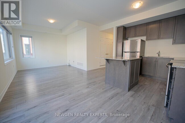 Photo - 240 Lagerfeld Dr