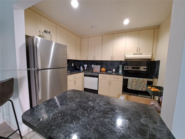 Photo - 7150 Indian Creek Dr Unidad 506
