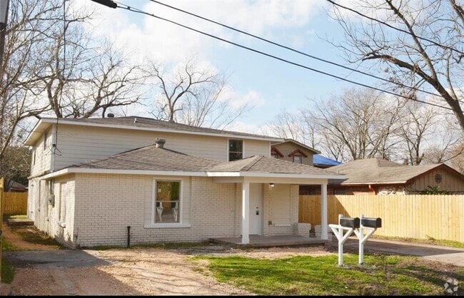 Building Photo - 3007 Grovey St Rental