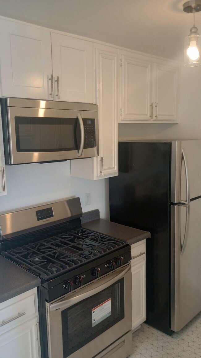 Photo - 465 Oak Street Glendale, CA 91204