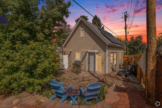Building Photo - 769 University Ave Unit 1529 8th Rental