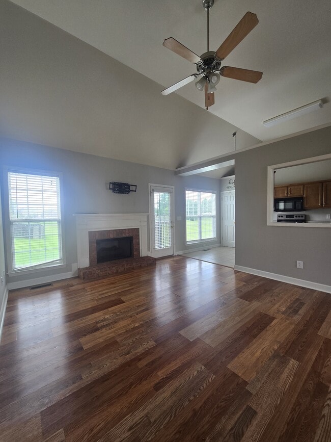 2229 Dewey Dr