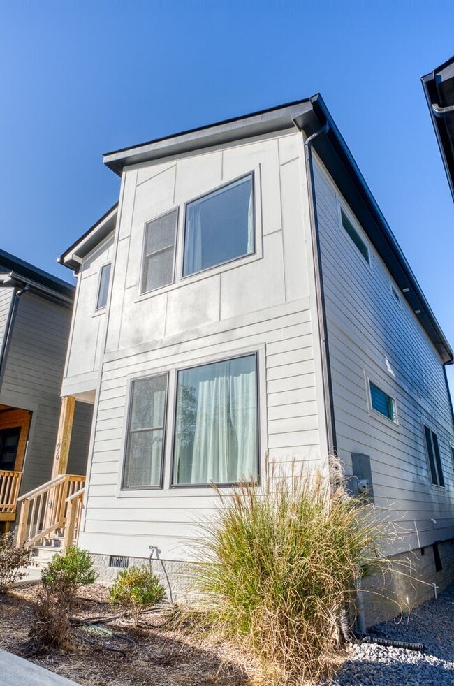 Photo - 96 Shields Ln