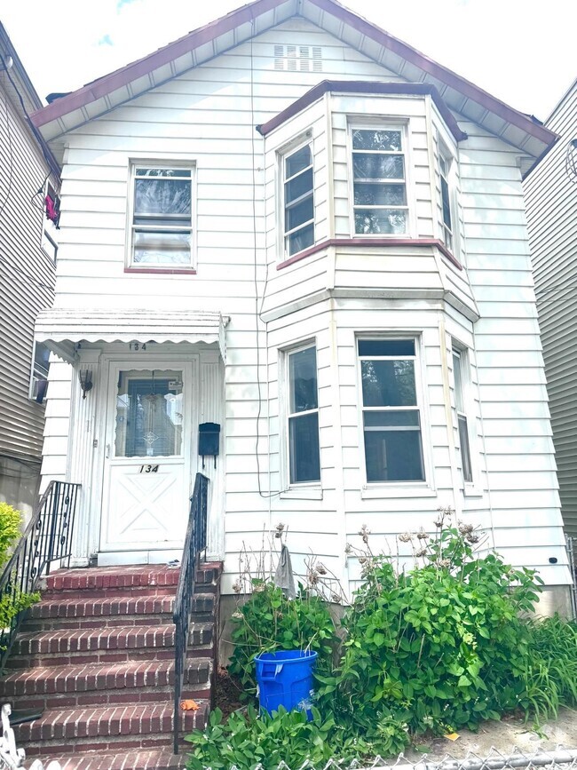 Building Photo - 134 Boyd Ave Rental