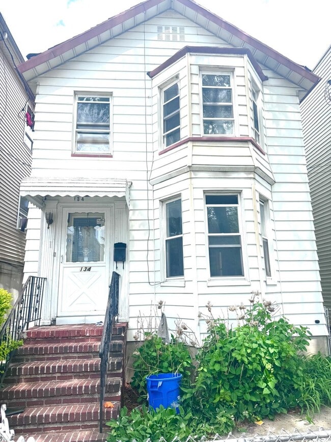 Photo - 134 Boyd Ave Casa